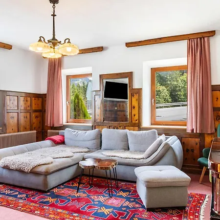 A Nett's Nest - Haus Vakantiehuis Hainzenberg